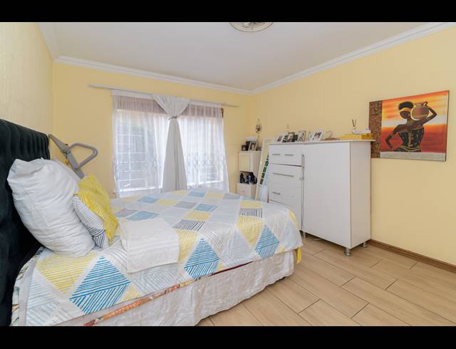 2 BEDROOM APARTMENT FOR SALE IN FERNDALE